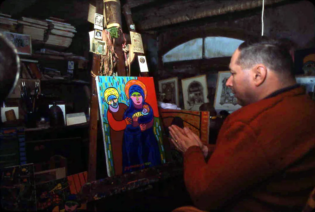 photo de Guy Chambret dans son atelier.